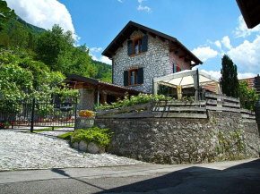 Independent Cottage in Ponte Nelle Alpi with Private Garden